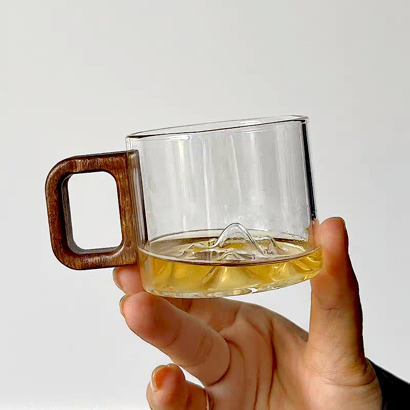 小さな容量のクルミの木製ハンドルガラスコーヒーマグ、北欧のコ - Coffee Tea For Me のレビューと価格