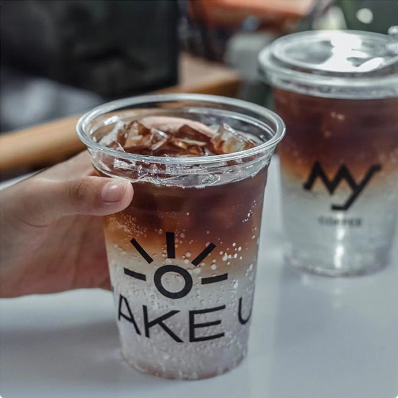 カスタマイズされたロゴのY字型プラスチックカップ、バブルティ - Coffee Tea Day のレビューと価格
